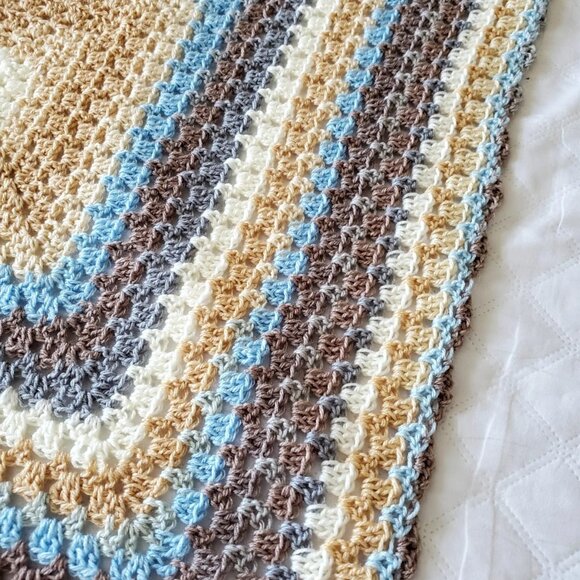 Crochet BABY BLANKET AFGHAN Lap Granny Square 30"x 30" Beige Blue Gray Brown New - Picture 6 of 13